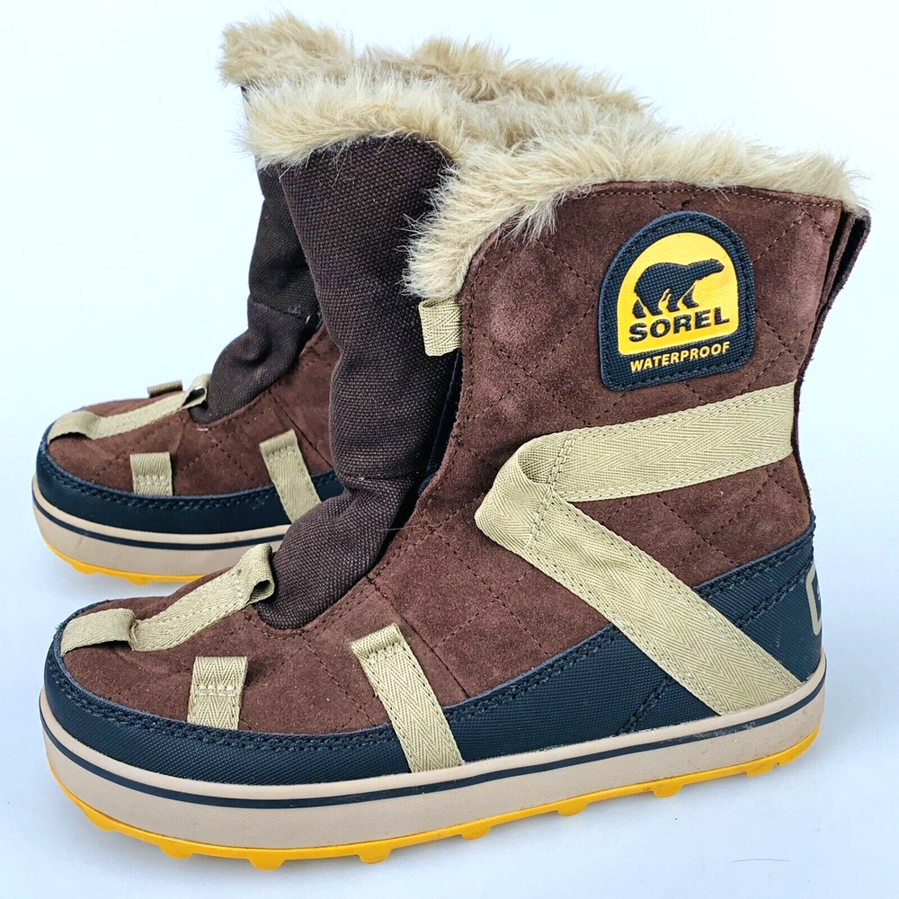 Sorel Women's Glacy Explorer Shortie Waterproof Snow Boot Size 6 US NL2079-256